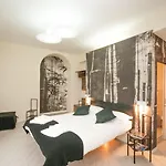 First Floor - Boutique Vendégház Róma