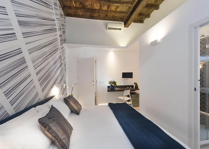 First Floor - Boutique