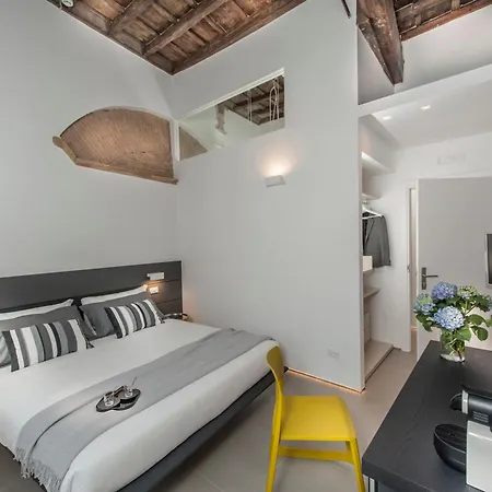 Pensionat First Floor - Boutique Rom