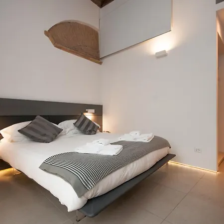 First Floor - Boutique Affittacamere