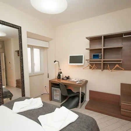 First Floor - Boutique Rom