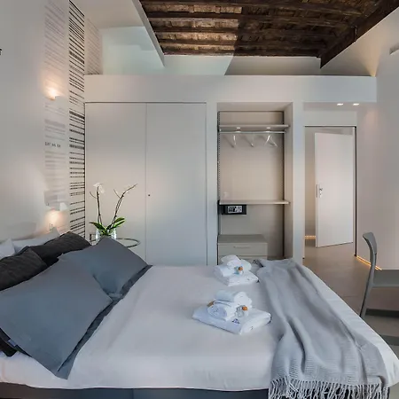 First Floor - Boutique Rome