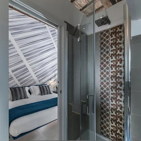 Pensionat First Floor - Boutique 4*