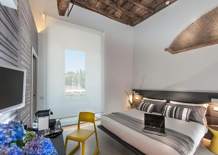 First Floor - Boutique Rome