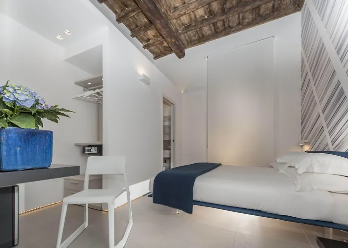 First Floor - Boutique 4*