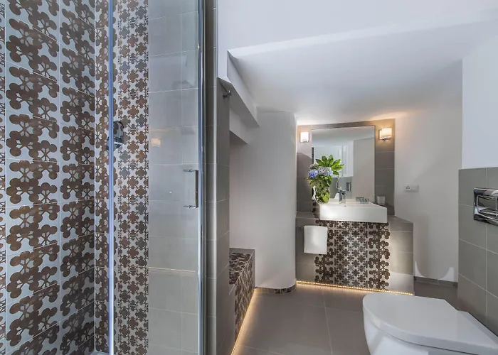 First Floor - Boutique Rome