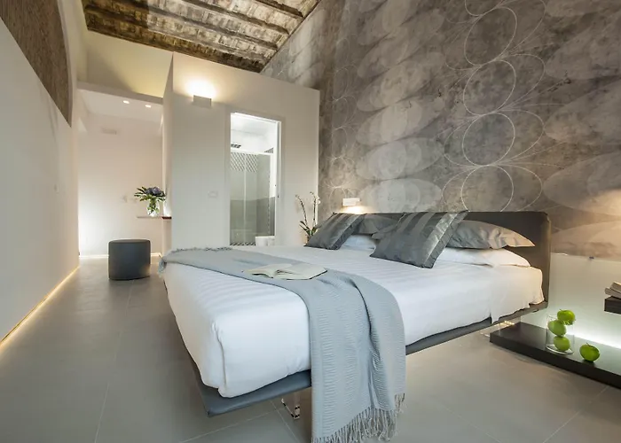 First Floor - Boutique 4*