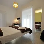 First Floor - Boutique בית הארחה 4*